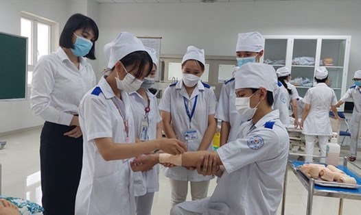 Sở Y tế Hà Nội thi tuyển chức danh giám đốc cho 5 đơn vị. Ảnh: Hà Anh Chiến