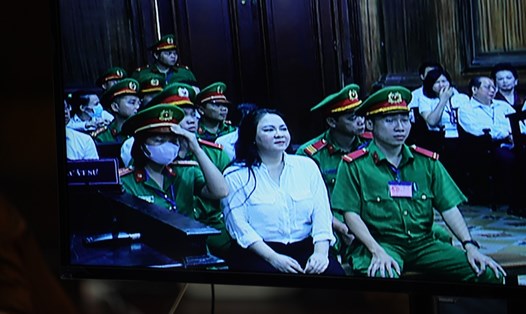Bị cáo Nguyễn Phương Hằng bị đề nghị 3-4 năm tù. Ảnh: Anh Tú