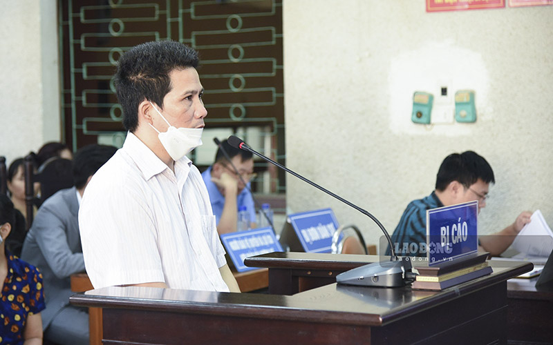 Bị cáo Nguyễn Đình Hiệp được đề nghị mức án giảm 2 năm tù so với phiên tòa trước. Ảnh: Thanh Bình