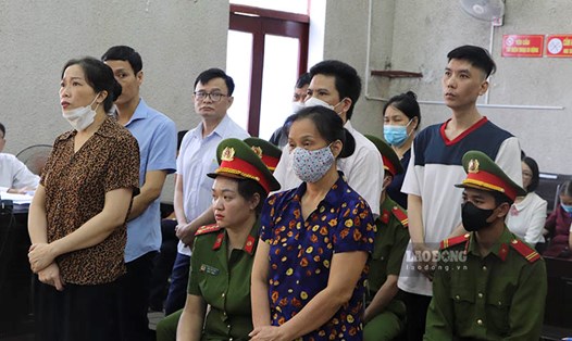 Các bị cáo trong vụ án Sân bay Điện Biên tại phiên tòa. Ảnh: Thanh Bình
