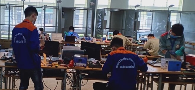 Trao sinh kế giúp lao động nông thôn thoát nghèo bền vững