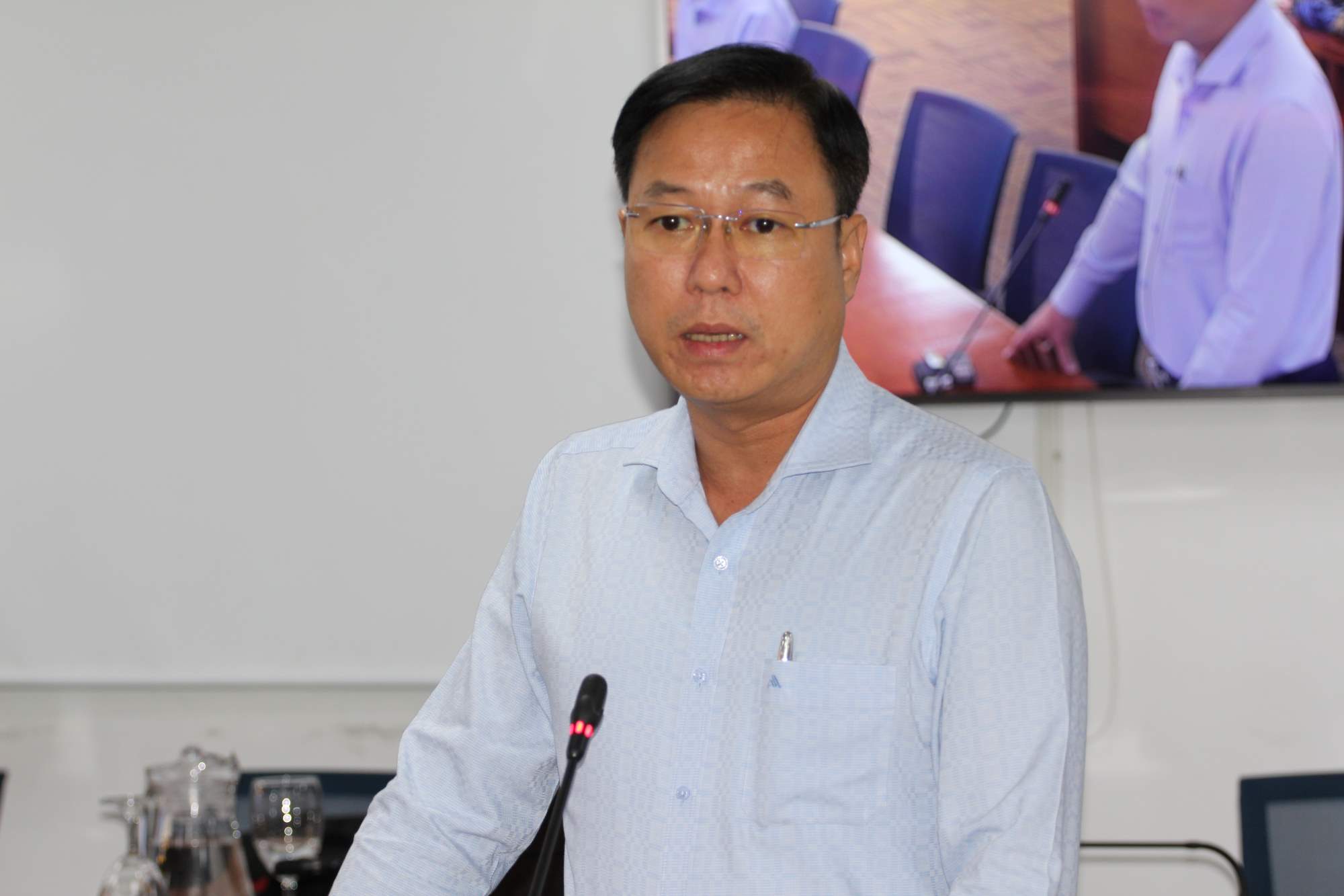 Ông Lê Tấn Tài - Chủ tịch Ủy ban MTTQ Việt Nam Quận 5 thông tin tại họp báo.  Ảnh: Thành Nhân