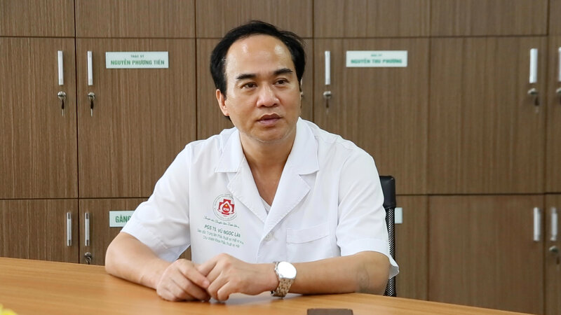 Ông Vũ Ngọc Lâm - Giám đốc Trung tâm Phẫu thuật Sọ mặt và Tạo hình, Bệnh viện Trung ương Quân đội 108.