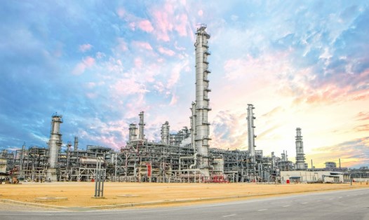 Nhà máy Lọc hóa dầu Nghi Sơn sẵn sàng xuất bán nguồn dự trữ xăng, dầu tại các bồn bể từ 20.9. 
 Ảnh: PVN
