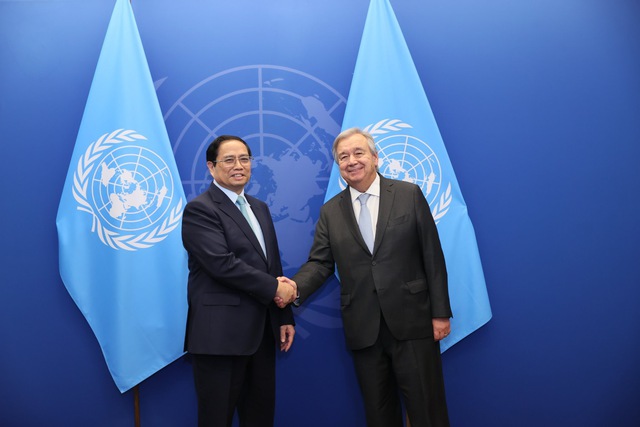 Thủ tướng Chính phủ Phạm Minh Chính gặp Tổng Thư ký Liên Hợp Quốc Antonio Guterres tại Trụ sở Liên Hợp Quốc. Ảnh: VGP
