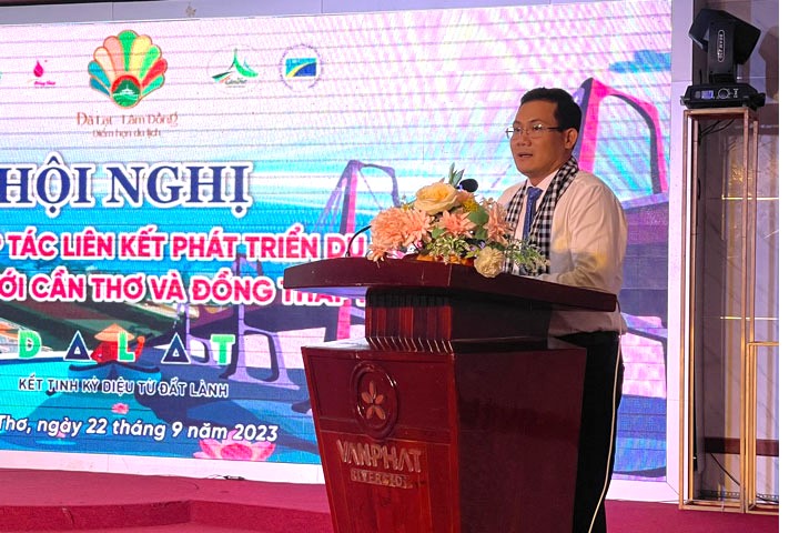 Ông Nguyễn Minh Tuấn phát biểu. Ảnh: Yến Phương