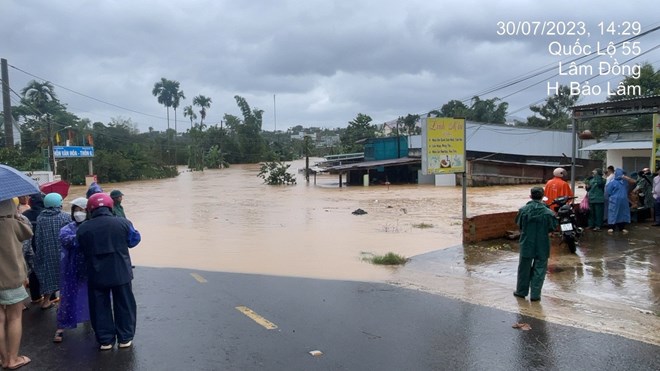 Quốc lộ 55 ở Lâm Đồng bị ngập úng do mưa lũ. Ảnh: Người dân cung cấp 