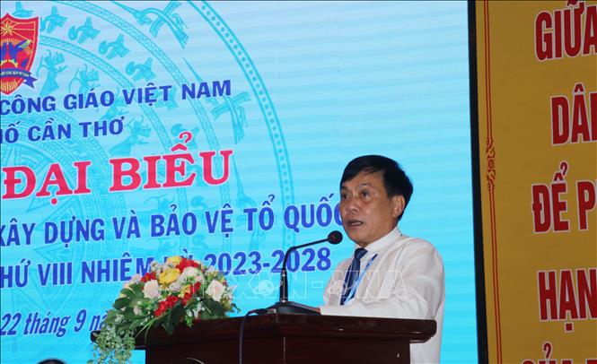 Ông Nguyễn Ngọc Hè - Phó Chủ tịch UBND thành phố Cần Thơ - phát biểu tại đại hội. Ảnh: TTXVN