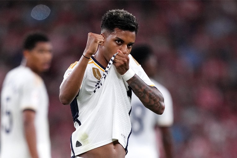 Rodrygo đang gặp rất nhiều khó khăn ở vị trí mới tại Real Madrid. Ảnh: CLB Real Madrid