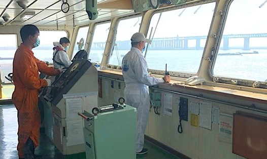Công đoàn Tổng Công ty Hàng hải Việt Nam đề nghị miễn thuế thu nhập cá nhân cho thuyền viên làm việc trên tàu tuyến trong nước. Ảnh: CĐHHVN
