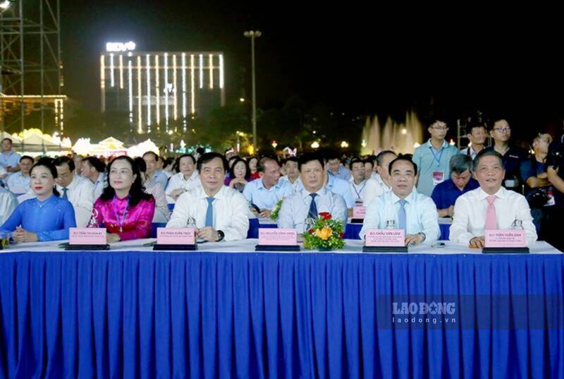 Các đại biểu tham dự chương trình. Ảnh: Lam Thanh