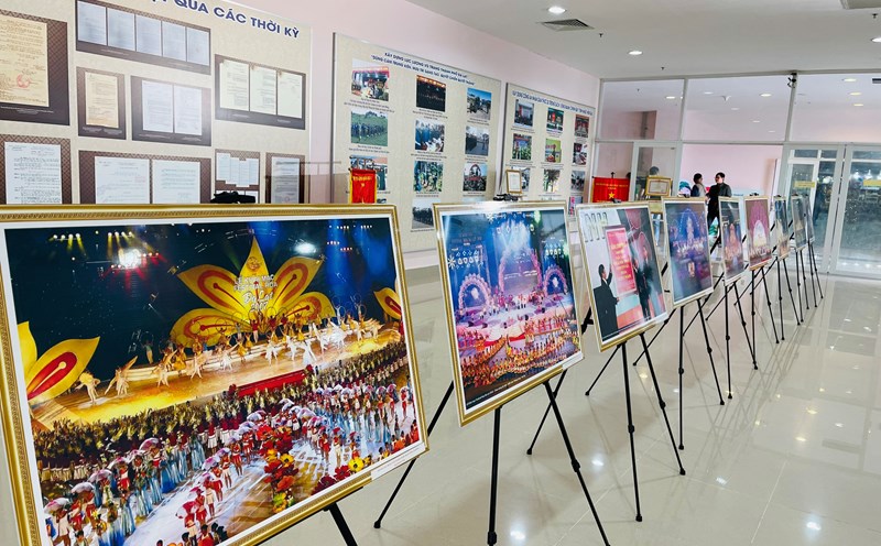 Triển lãm thành tựu 130 năm Đà Lạt hình thành và phát triển. Ảnh: Mai Hương