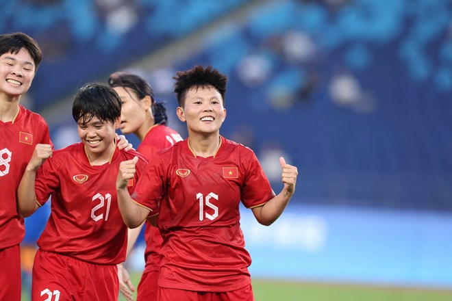 Tiền vệ Bích Thuỳ: Tuyển nữ Việt Nam cố gắng chơi từng trận tại ASIAD 19