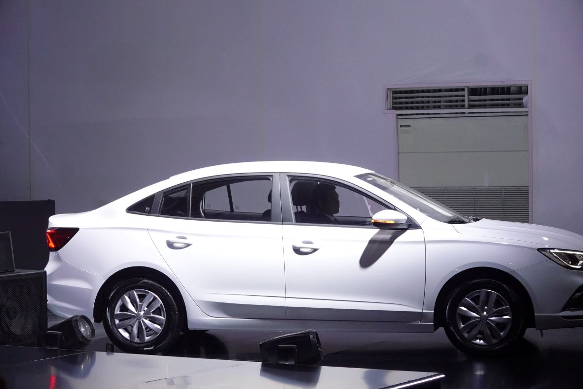 Xe New MG5 về Việt Nam có giá từ 399 triệu đồng