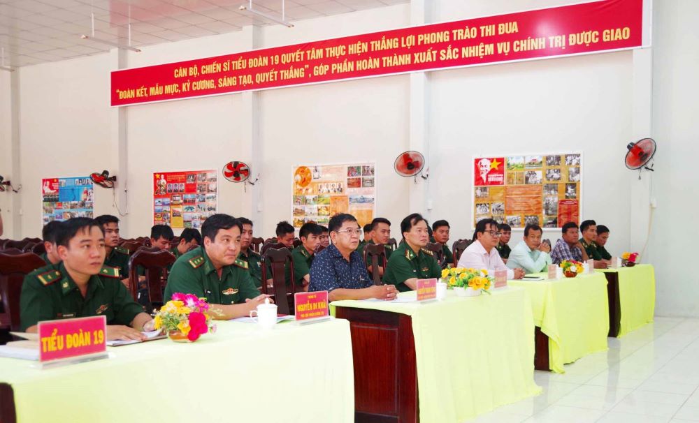 Quang cảnh buổi lễ khai giảng khóa đào tạo tiếng Khmer cho cán bộ trong lực lượng Bộ đội biên phòng tỉnh An Giang. Ảnh: BĐBP An Giang cung cấp