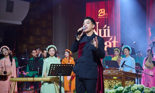 Ca sĩ Trần Tùng Anh chính thức ra mắt album vol.1 "Núi hát". Ảnh: Ban tổ chức