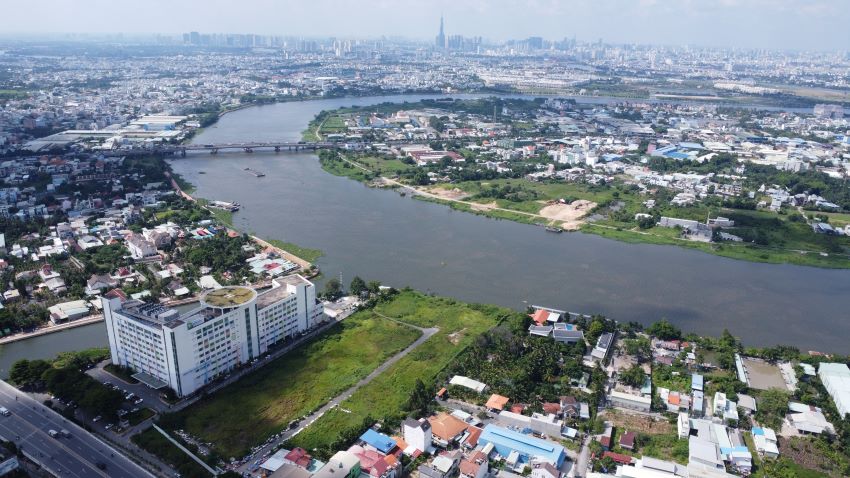 Đây là sông Sài Gòn đoạn giáp ranh Bình Dương và TPHCM.