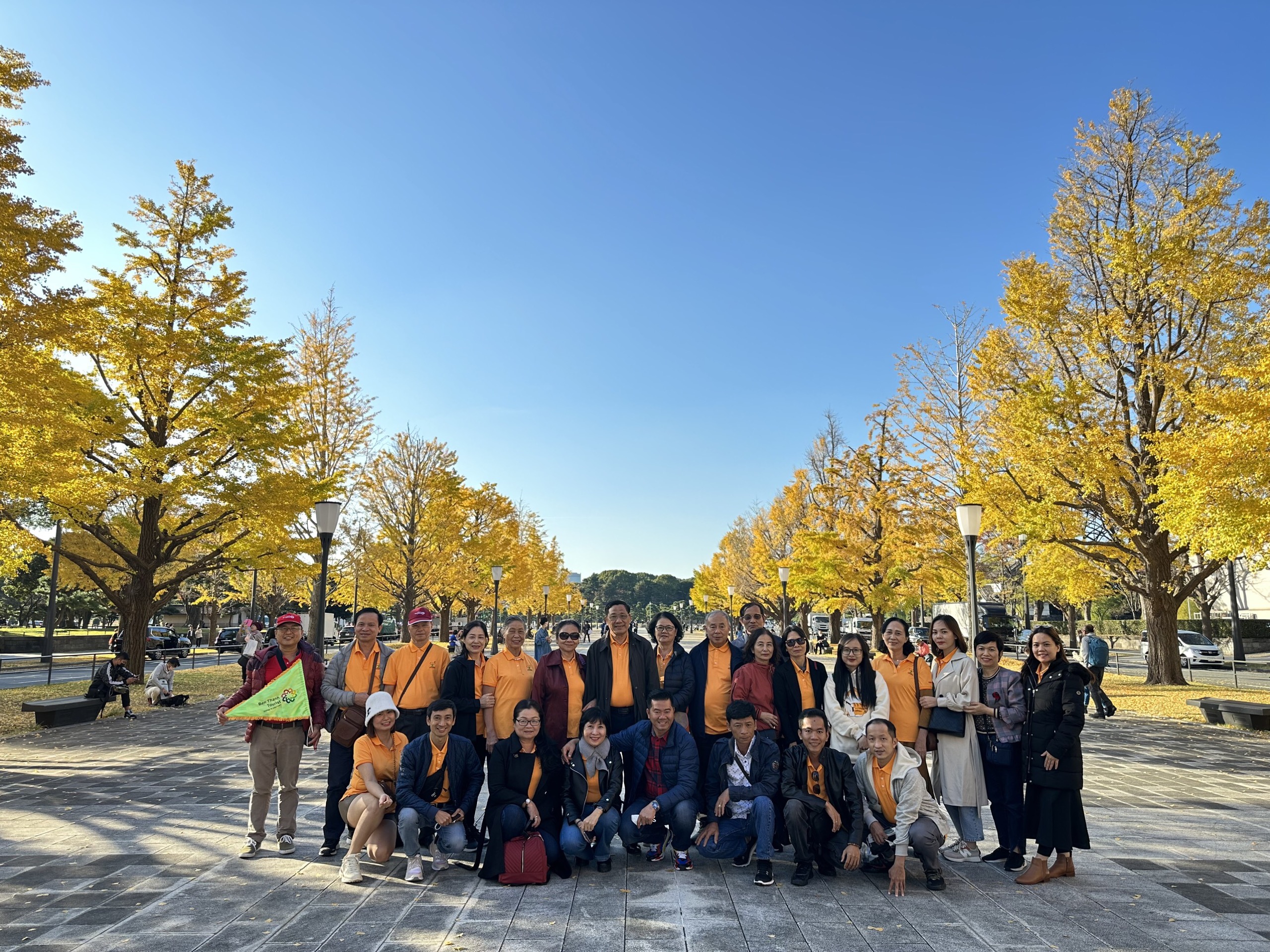 Du khách tham quan Nhật Bản, ngắm cây thay lá mùa thu. Ảnh: Tư liệu