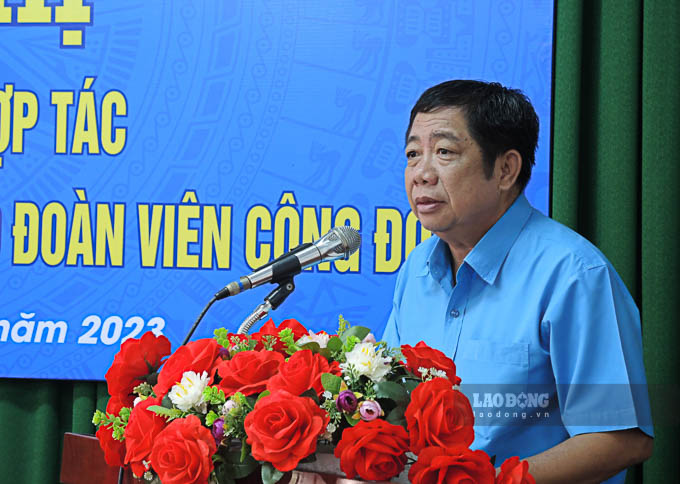 Ông Nguyễn Thanh Sơn, Chủ tịch LĐLĐ tỉnh Sóc Trăng phát biểu tại Hội nghị ký kết. Ảnh: Phương Anh