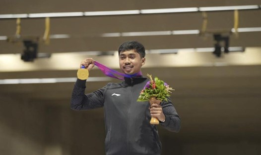 Muhammad Sejahtera Dwi Putra (Indonesia) giành 2 huy chương vàng môn bắn súng tại ASIAD 19. Ảnh: NOC Indonesia