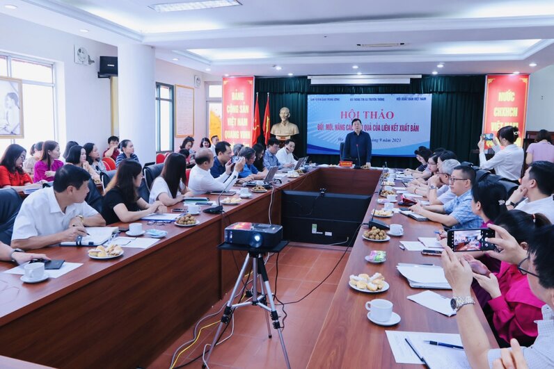 Hội thảo “Đổi mới, nâng cao hiệu quả của liên kết xuất bản” do Cục Xuất bản, In và Phát hành tổ chức. Ảnh: Quang Minh