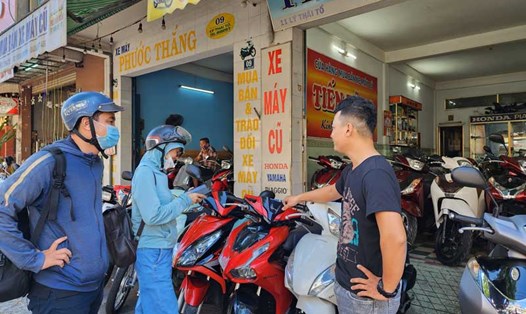 Các cửa hàng xe máy cũ tại Đà Nẵng ế ẩm. Ảnh: Thùy Trang