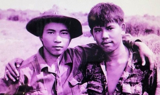 Bộ ảnh "Hai người lính" nhận Giải thưởng Hồ Chí Minh. Ảnh: Nhân vật cung cấp