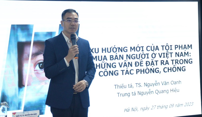TS Nguyễn Văn Oanh chia sẻ tại hội thảo. Ảnh: Vân Trang  
