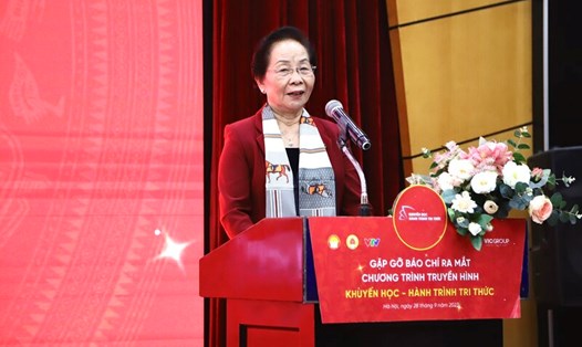 GS. TS Nguyễn Thị Doan, nguyên Phó Chủ tịch nước, Chủ tịch Hội Khuyến học Việt Nam phát biểu tại buổi lễ ra mắt. Ảnh: Hải Đăng
