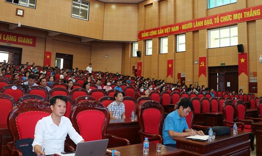 Toàn cảnh hội nghị tập huấn. Ảnh: LĐLĐ huyện Lạng Giang 