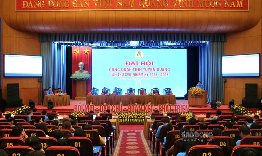 Phiên thứ nhất Đại hội Công đoàn tỉnh Tuyên Quang lần thứ XVII. Ảnh: Lam Thanh
