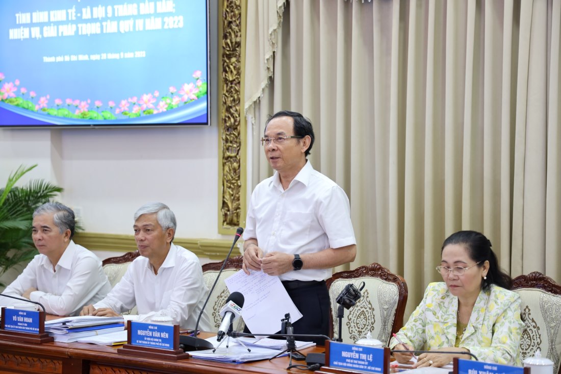 Bí thư Thành ủy TPHCM Nguyễn Văn Nên phát biểu tại cuộc họp.  Ảnh: TTBC