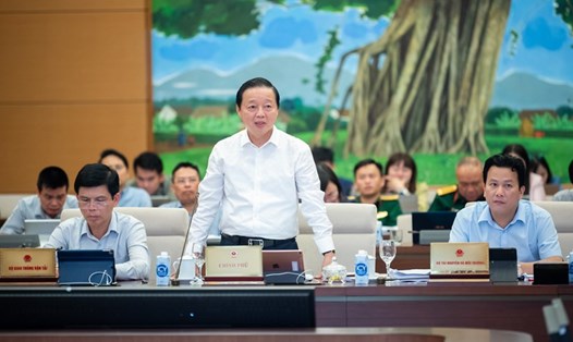 Phó Thủ tướng Trần Hồng Hà phát biểu tại phiên họp. Ảnh: VPQH
