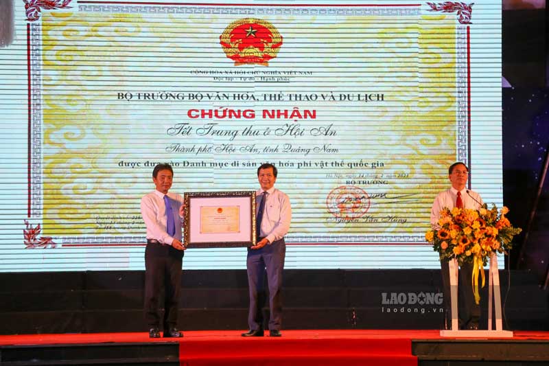   Sau khi buổi diễu hành kết thúc, thành phố Hội An đã vinh dự đón nhận danh hiệu Di sản văn hóa phi vật thể quốc gia Tết Trung Thu được trao từ Bộ Văn hóa - Thể thao và Du lịch.