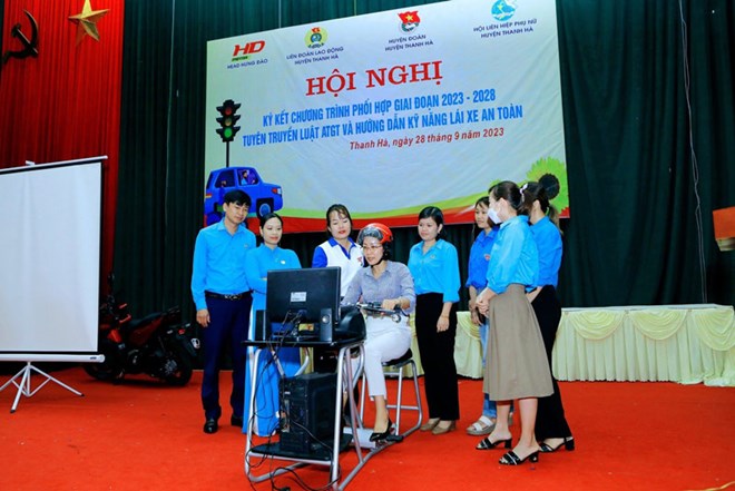 Hướng dẫn kỹ năng lái xe an toàn cho đoàn viên, người lao động ở Hải Dương