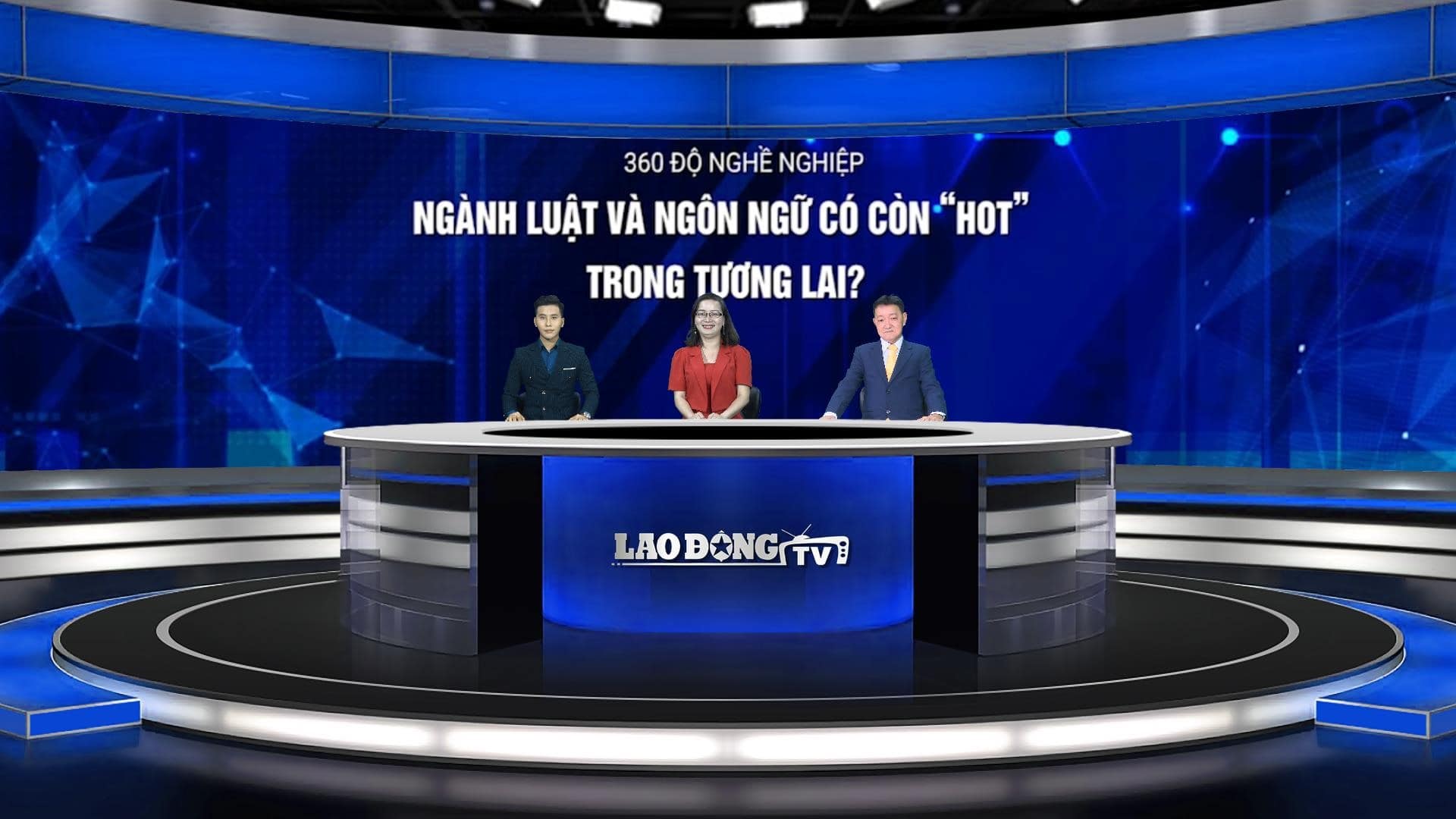 Hai vị khách mời tham gia Talkshow 360 độ nghề nghiệp: Ngành Luật và Ngôn ngữ có còn “hot” trong tương lai. Ảnh: Chân Phúc 