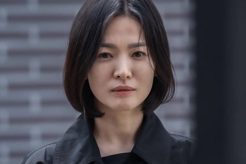 Song Hye Kyo “lột xác” trong phim “The Glory” khi vào vai cô gái từng bị bạo lực học đường. Ảnh: Nhà sản xuất