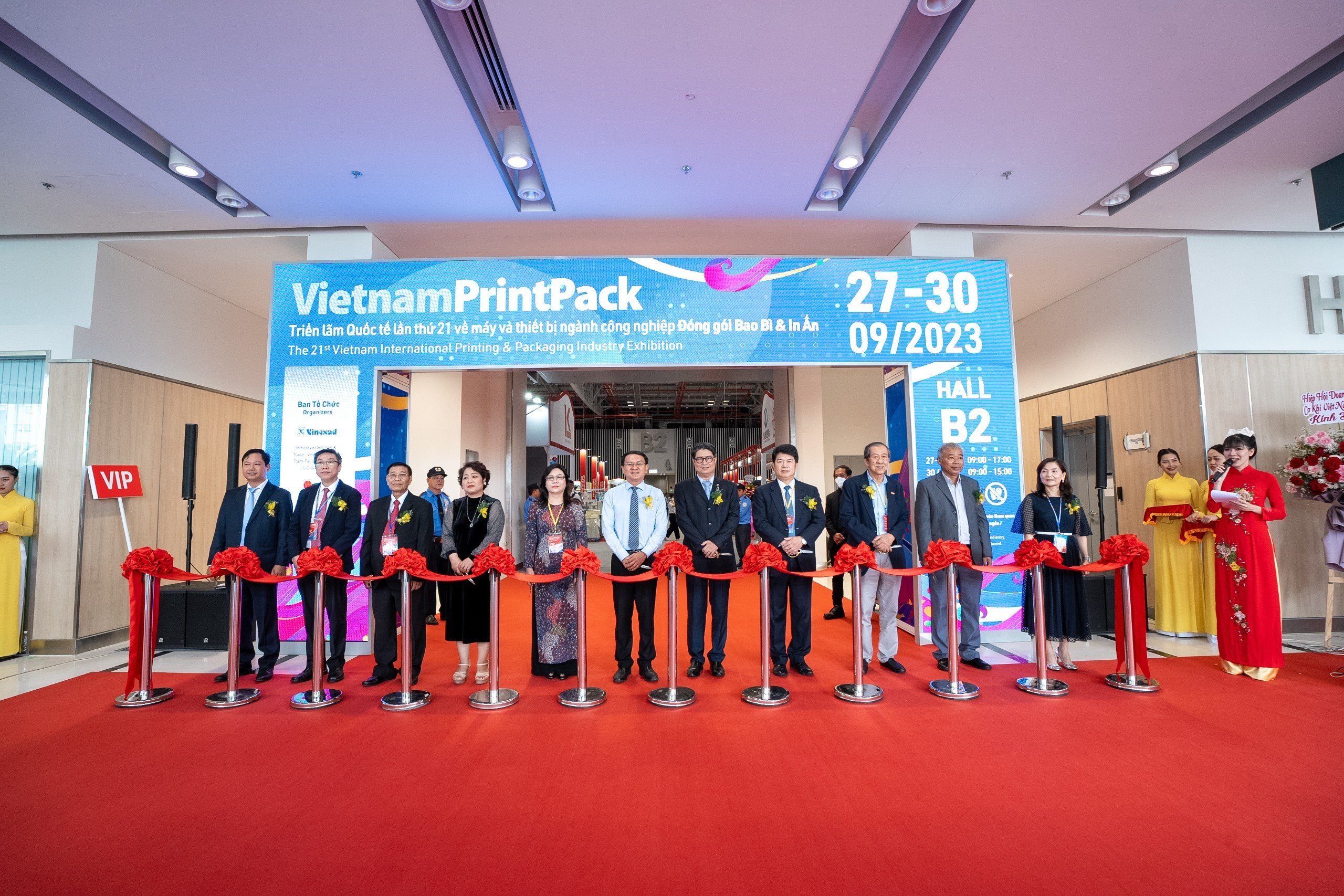 Khai mạc VietnamPrintPack 2023 – Triển lãm Quốc tế lần thứ 21 ngành Công nghiệp Bao bì và In ấn 2023. Ảnh: DN cung cấp