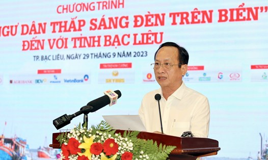 Chủ tịch UBND tỉnh Bạc Liêu cho rằng, chương trình rất có ý nghĩa để ngư dân ra khơi bám biển. Ảnh: Nhật Hồ