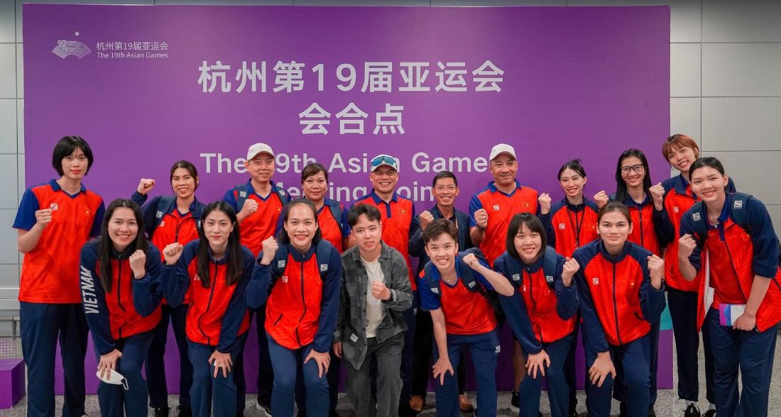 Đội tuyển bóng chuyền nữ Việt Nam có mặt tại Trung Quốc, sẵn sàng cho ASIAD 19. Ảnh: VFV 