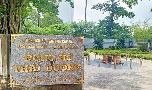 Di tích đồng hồ đá độc nhất vô nhị Việt Nam tại Bạc Liêu đang có dấu hiệu xuống cấp. Ảnh: Nhật Hồ