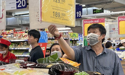 Chương trình bình ổn đã giúp kiểm soát giá gạo tại TP Hồ Chí Minh. Ảnh: Ngọc Lê