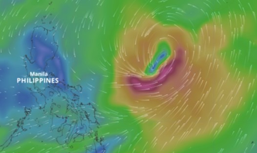 Một áp thấp nhiệt đới đang hoạt động ở khu vực ngoài khơi vùng biển phía đông Philippines. Ảnh: VNDMS. 