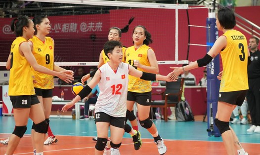 Tuyển bóng chuyền nữ Việt Nam gặp Hàn Quốc tại ASIAD 19. Ảnh: VFV