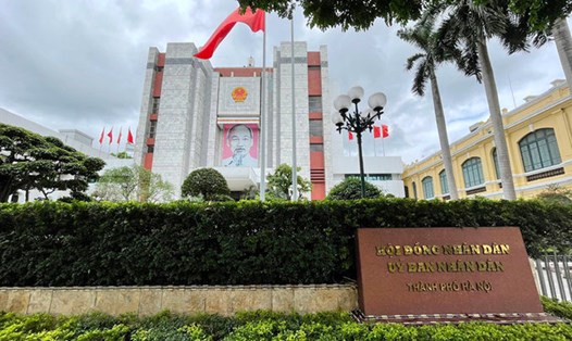 UBND Thành phố Hà Nội vừa báo cáo tình hình soạn thảo Luật Thủ đô (sửa đổi) với nhiều nội dung quan trọng. Ảnh: Phạm Đông