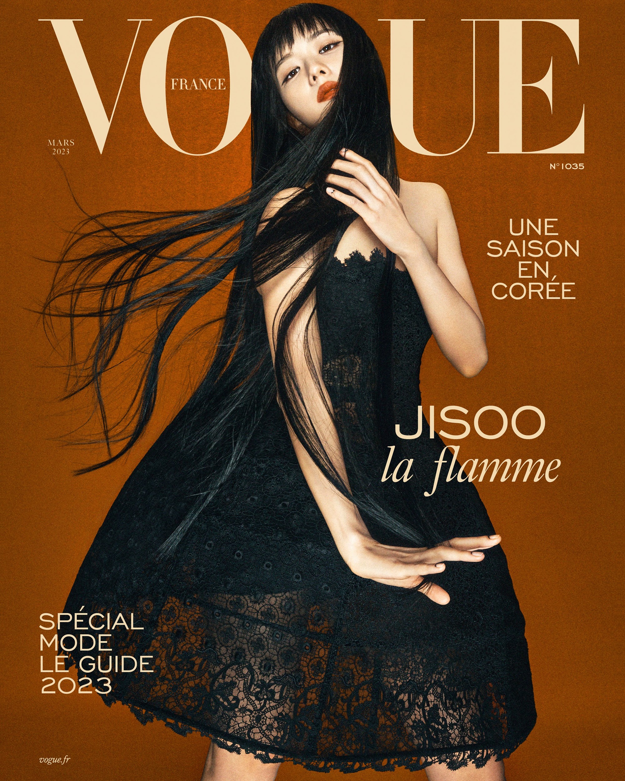 Jisoo Blackpink trên trang bìa Vogue Pháp. Ảnh: Vogue