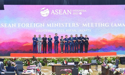Các đại biểu dự Hội nghị Bộ trưởng Ngoại giao ASEAN (AMM). Ảnh: BNG