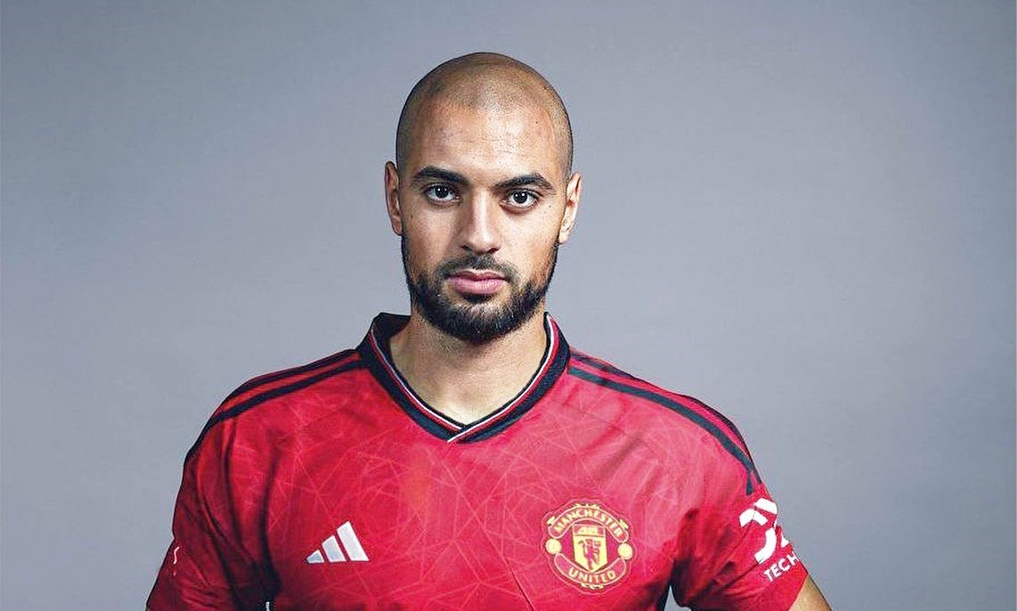 Amrabat sẽ giúp tuyến giữa Man United mạnh mẽ hơn. Ảnh: CLB Man United