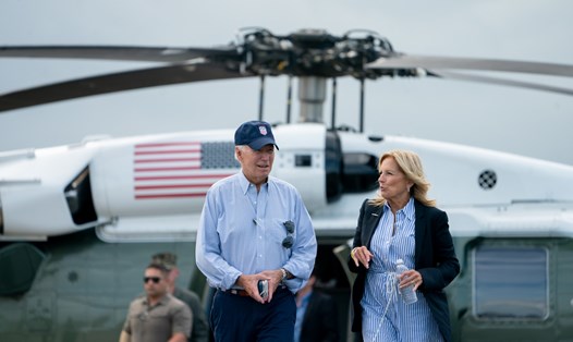 Tổng thống Mỹ Joe Biden và Đệ nhất phu nhân Jill Biden ngày 3.9 tại Florida. Ảnh: AFP