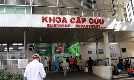 Khoa Cấp cứu Bệnh viện Chợ Rẫy đang tiếp nhận bệnh nhân nhập viện. Ảnh: Nguyễn Ly